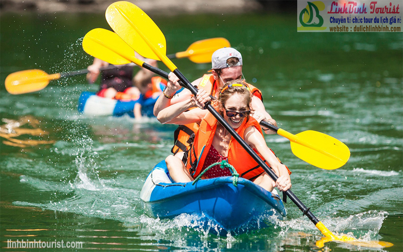 Chèo thuyền Kayak Vịnh Hạ Long