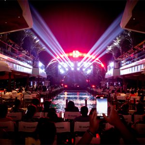 Du thuyền Dolphin Cruise Hạ Long